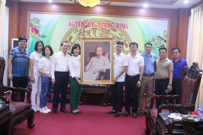 Văn phòng UBND tỉnh giao lưu với huyện Quang Bình nhân kỷ niệm 78 năm Ngày truyền thống  Văn phòng cơ quan hành chính Nhà nước 28/8/1945 – 28/8/2023