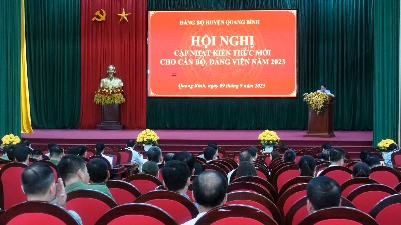 Quang Bình: Hội nghị cập nhật kiến thức cho đội ngũ cán bộ, đảng viên năm 2023.