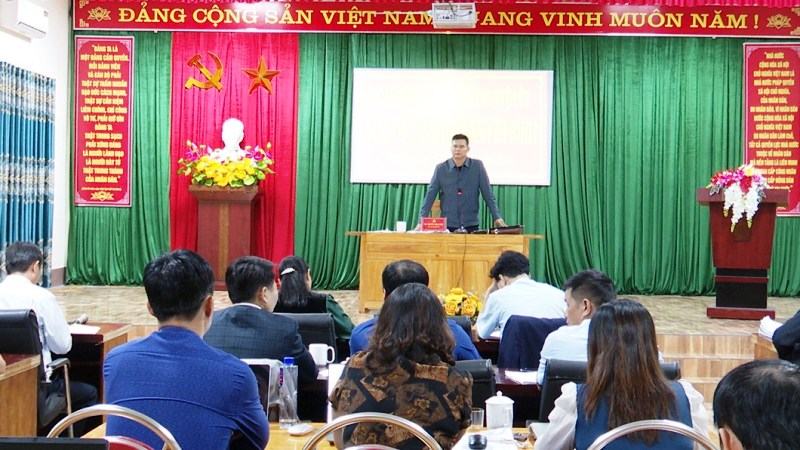 Đoàn kiểm tra số 01 của BTV Huyện uỷ làm việc tại thị trấn Yên Bình