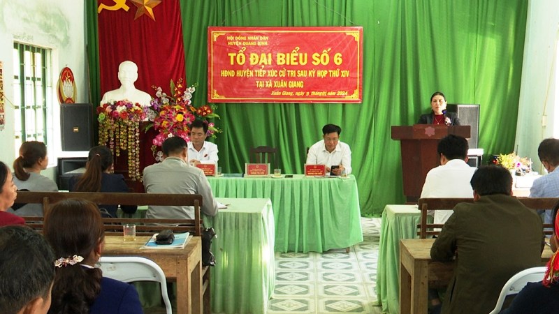Tổ số 6 Đại biểu HĐND huyện tiếp xúc cử tri tại thôn Bản Tát, xã Xuân Giang