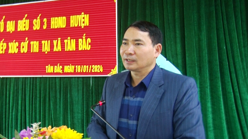 Đại biểu HĐND huyện tiếp xúc cử tri tại xã Tân Bắc