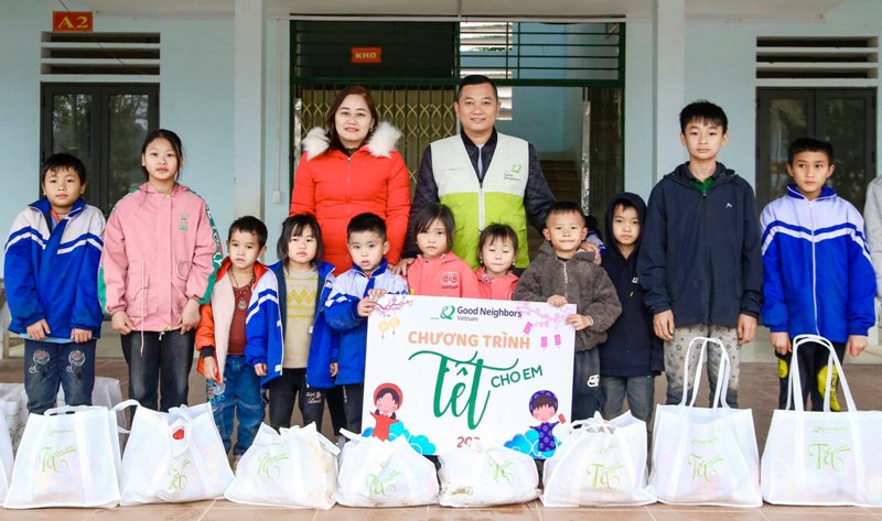 Tổ chức GNI trao hơn 2.000 xuất quà cho trẻ trong dự án