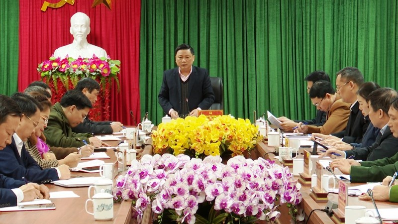 Trưởng ban Tổ chức Tỉnh uỷ Hà Giang thăm, tặng quà các hộ gia đình chính sách tại huyện Quang Bình