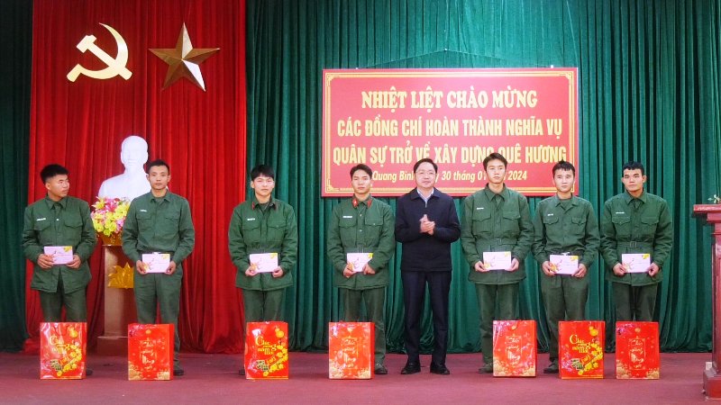 Quang Bình: Gặp mặt quân nhân xuất ngũ trở về địa phương