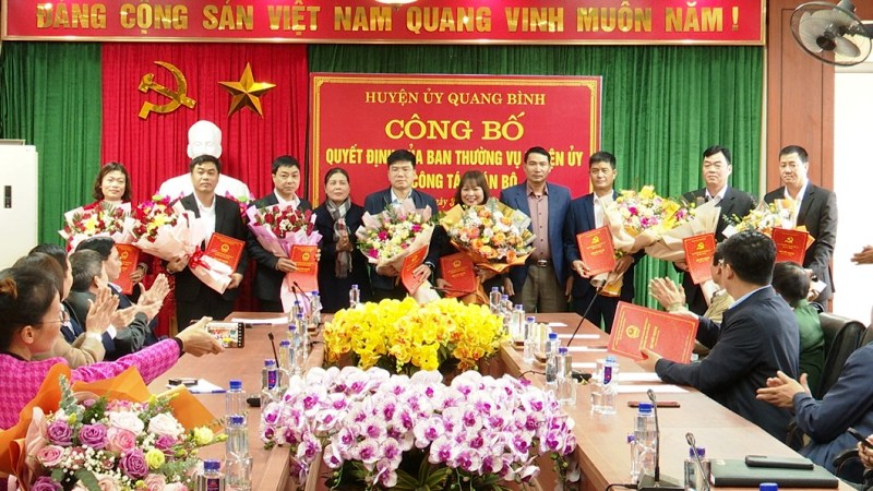 Huyện Quang Bình công bố quyết định của Ban thường vụHuyện uỷ về công tác cán bộ