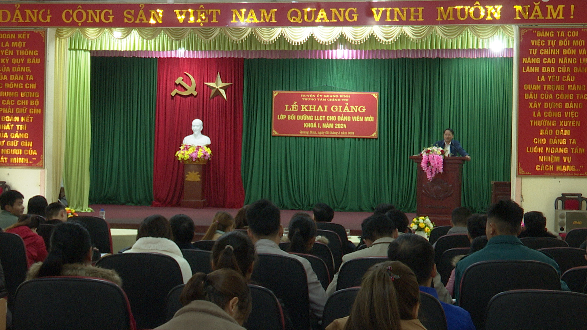 Quang Bình khai giảng Lớp bồi dưỡng LLCT cho đảng viên mới khóa I, năm 2024