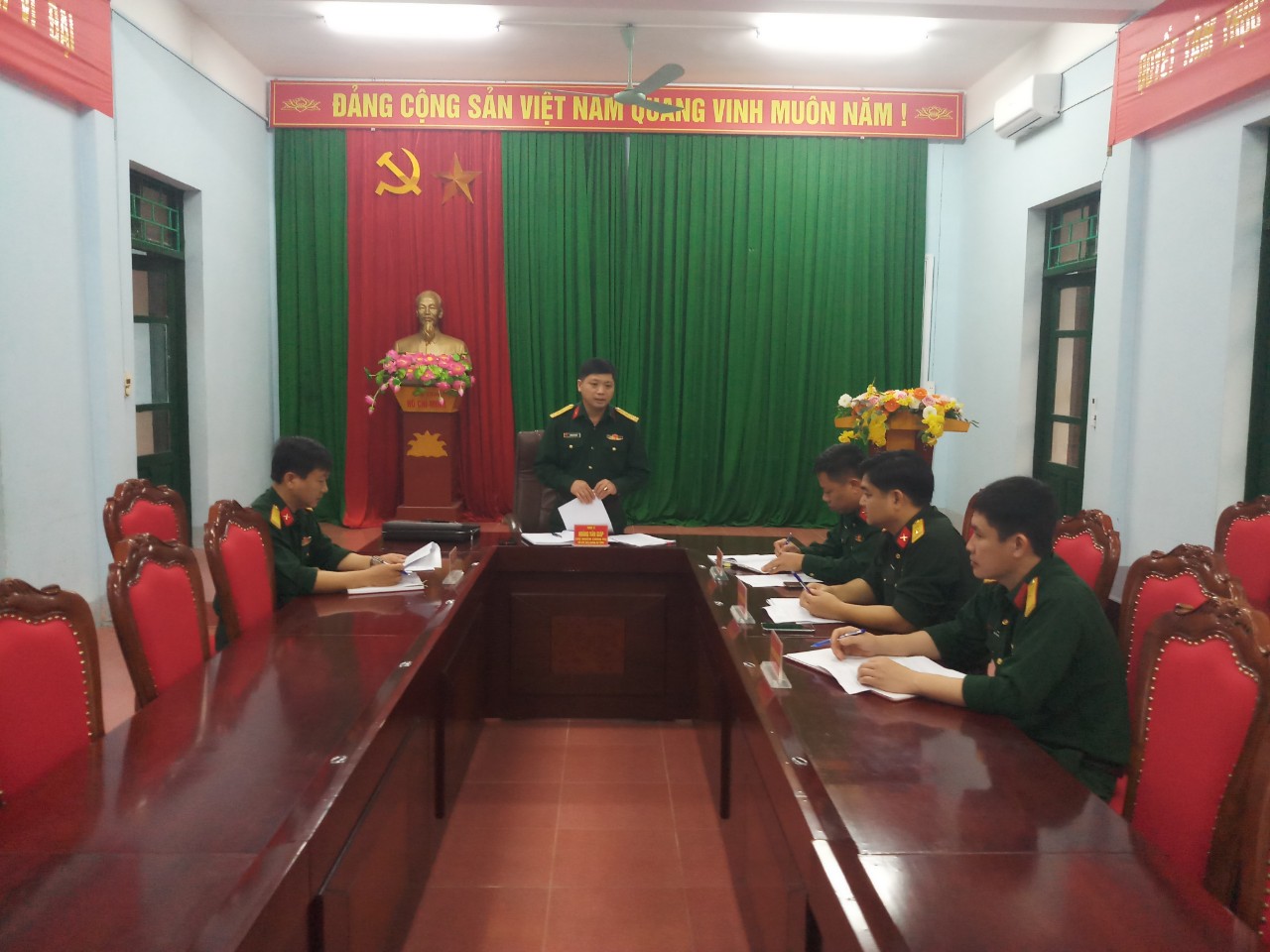 Đoàn công tác của Bộ CHQS tỉnh làm việc tại  Ban CHQS huyện Quang Bình