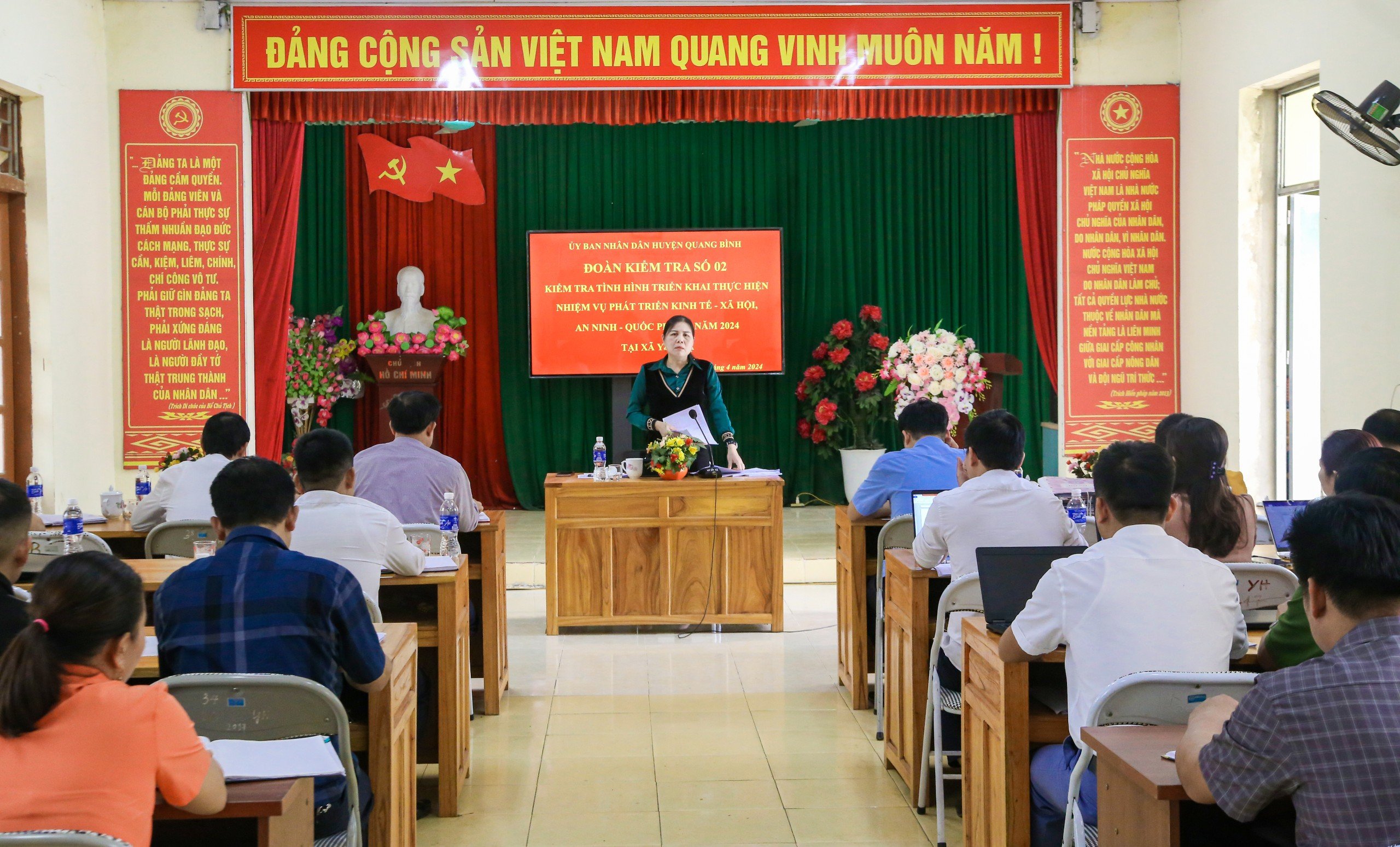 Đoàn kiểm tra số 02 làm việc tại xã Yên Hà