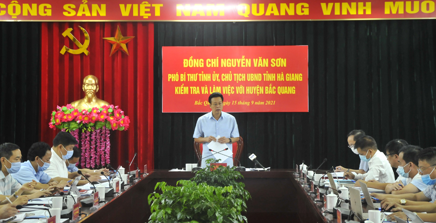 Chủ tịch UBND tỉnh Nguyễn Văn Sơn: 