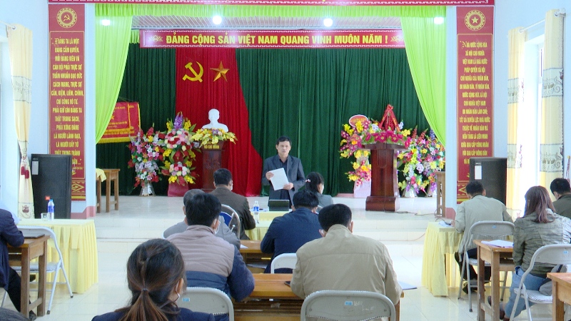 Đoàn công tác của BTV Huyện ủy làm việc với xã Hương Sơn