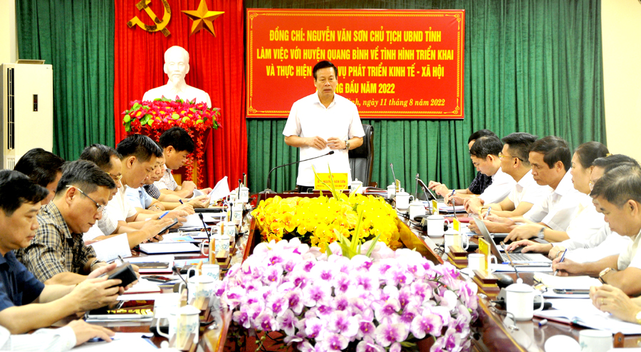 Chủ tịch UBND tỉnh Nguyễn Văn Sơn làm việc với BTV Huyện ủy Quang Bình