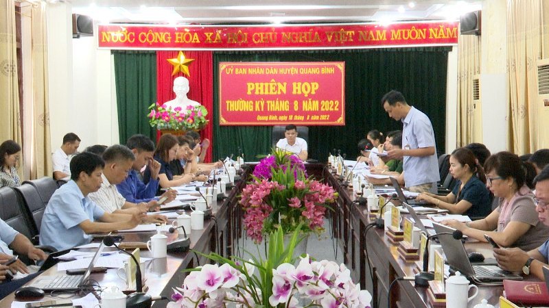 UBND huyện Quang Bình tổ chức phiên họp tháng 8 năm 2022