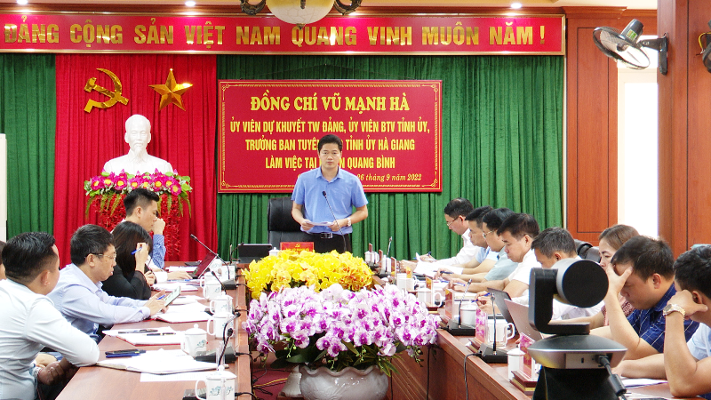 Trưởng BTG Tỉnh ủy, Vũ Mạnh Hà làm việc tại huyện Quang Bình