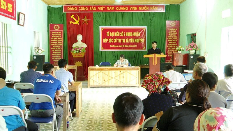 Tổ đại biểu số 2 HĐND huyện tiếp xúc cử tri trước kỳ họp thứ 10 HĐND huyện tại thôn Tân Tiến, xã Tiên Nguyên